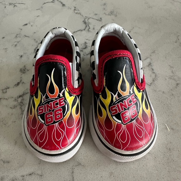 Vans - Picture 3 of 6